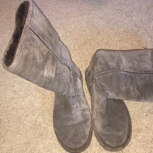 Bearpaw Tall Boots Size 9